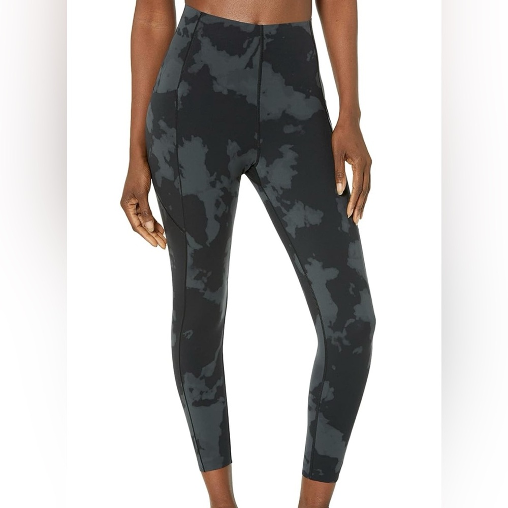 Size 10 Sweaty Betty 7/8 Black Fade Print Camouflage Leggings